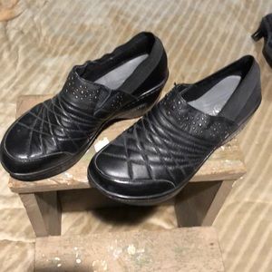 I-41 Adventurer On Clog Size 7